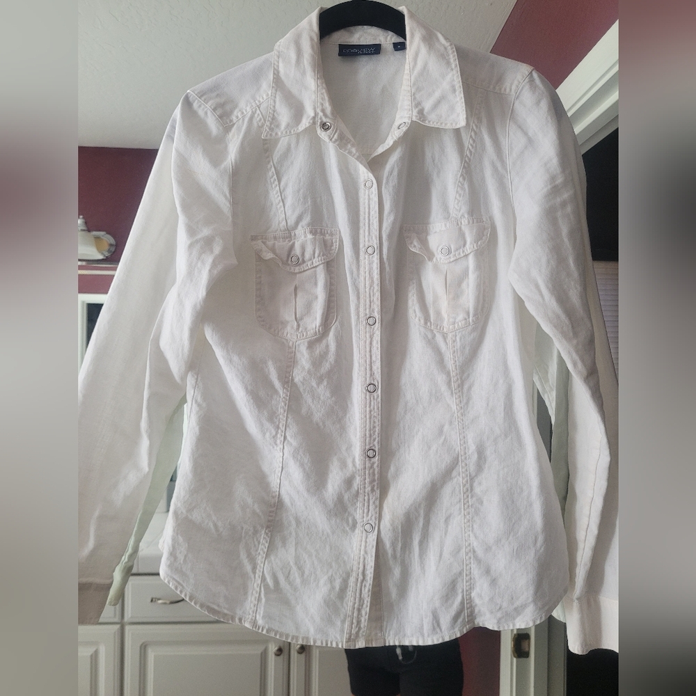 Women's White Snap Front Tailored Top Small